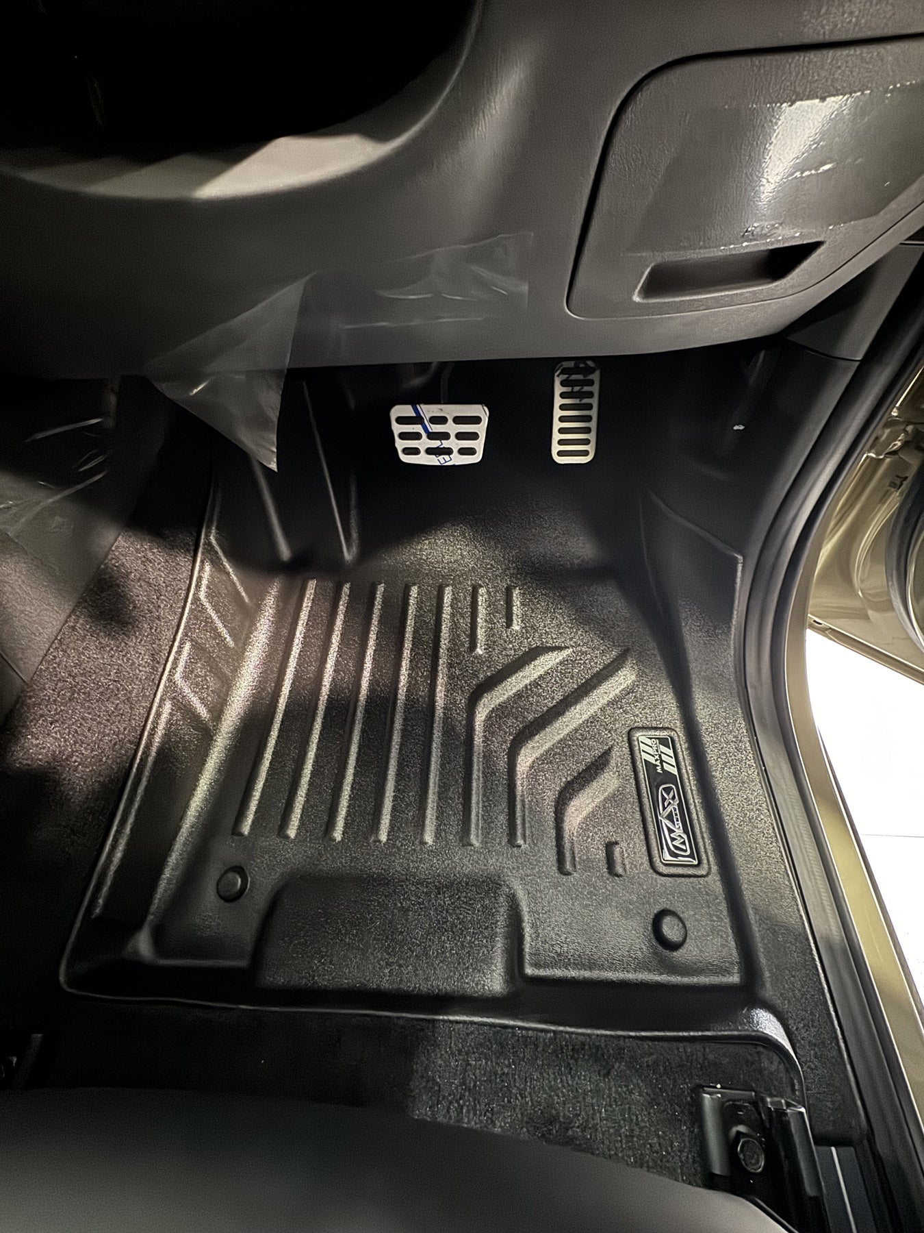 Kia Tasman 2025+ MaxPro Floor Mats